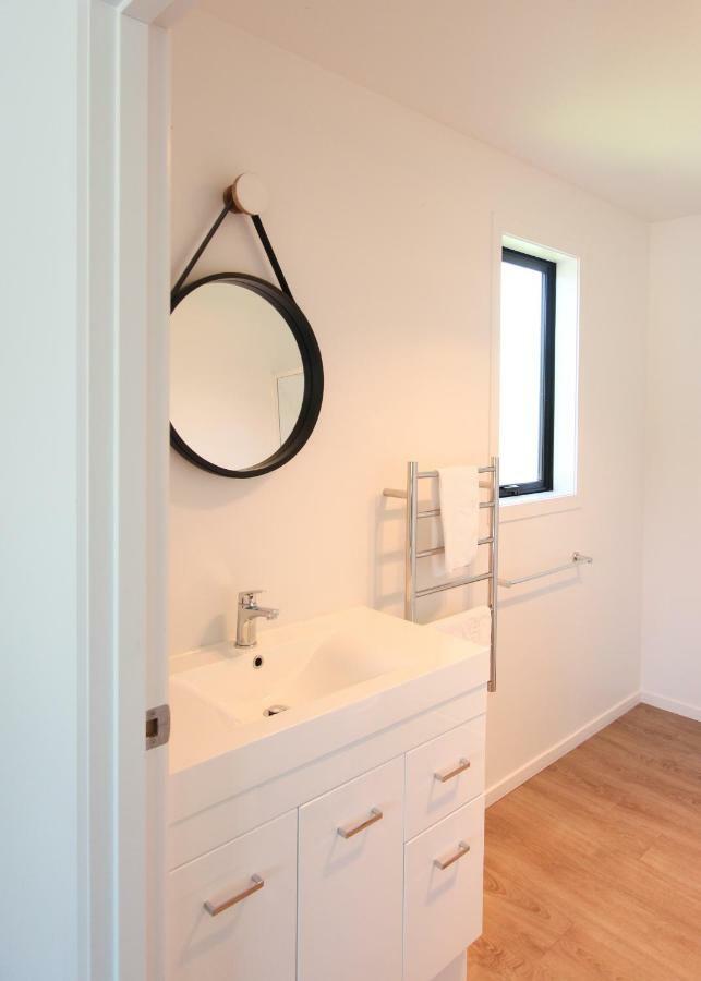 4 - Charming Space, Just A Stone Throw From Central Wanaka Ngoại thất bức ảnh