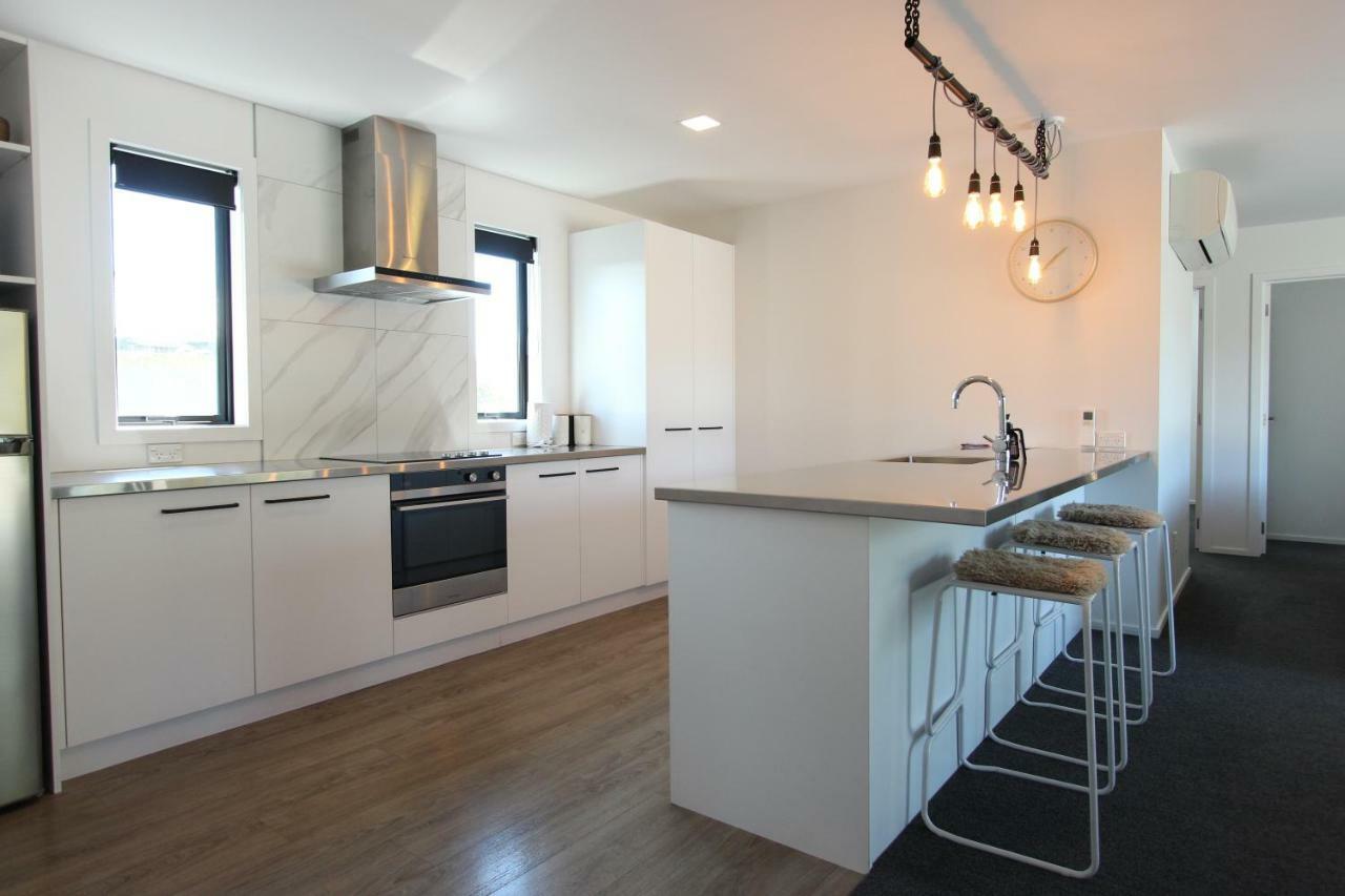 4 - Charming Space, Just A Stone Throw From Central Wanaka Ngoại thất bức ảnh